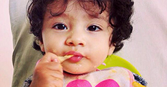 bebe-comiendo.2