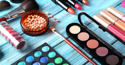 Si usas maquillaje, fíjate que no tenga sustancias químicas o alborotarás  tus hormonas  | Fundación Carlos Slim