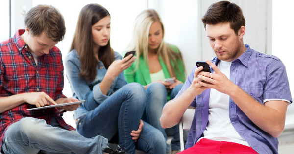 Redes sociales y sus consecuencias en adolescentes - ClikiSalud.net |  Fundación Carlos Slim