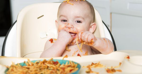 entrada hablar si puedes Cuando los bebés comienzan a comer con las manos, lo que debes saber -  ClikiSalud.net | Fundación Carlos Slim