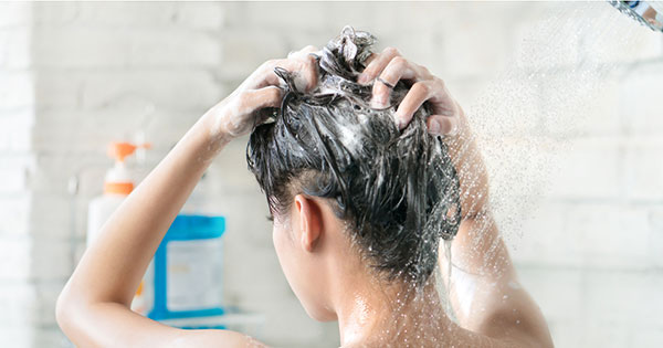 6 tips de cuidado al lavar tu cabello para que luzca radiante - ClikiSalud.net | Fundación Carlos Slim