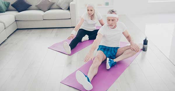 Por qué los adultos mayores deben hacer ejercicio aeróbico durante la  cuarentena? - ClikiSalud.net | Fundación Carlos Slim