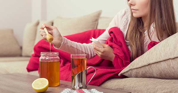 Miel para aliviar un resfriado, ¿es efectiva?