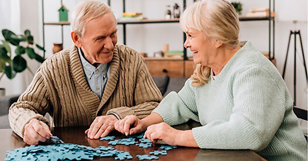 Leer y armar rompecabezas, ¿ayudan a el Alzheimer?