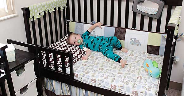 Puntos a considerar si mudarás a tu bebé de su cuna a una cama